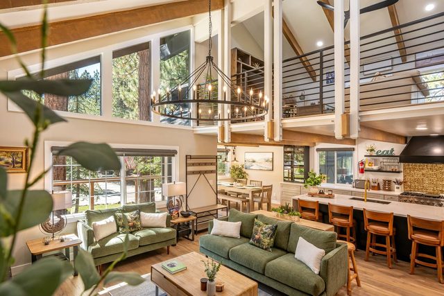 Maverick's Peak, Game Room, Spa, 5 Bed 5 Bath Pet! — Big Bear Lake, CA