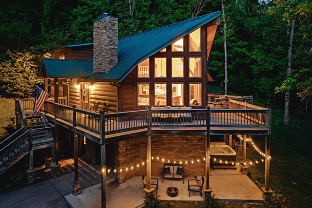 Center Hill Lake Cabin | Lake Access & Hot Tub 