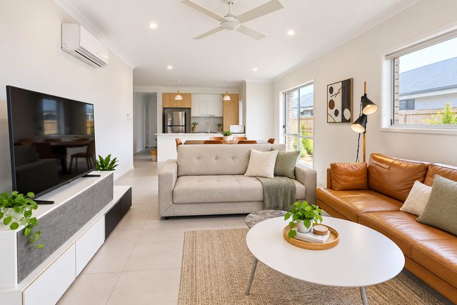 Modern 4-Bedroom Family Home in Park Ridge - Parking Included