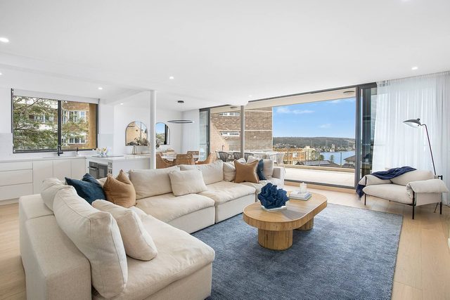 Moderno apartamento de 2 dormitorios, 2.5 baños y espectaculares vistas al puerto