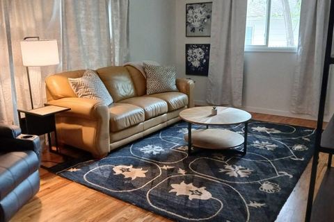 Comfort 2 Bed 1 Bth Near VA Hosp — Saginaw, MI