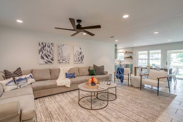 Gorgeous Lakefront Granbury Retreat | 3BR + Dock — Granbury, TX