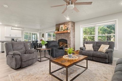Peaceful Country Getaway w/ Hot Tub & Trails — Turin, NY