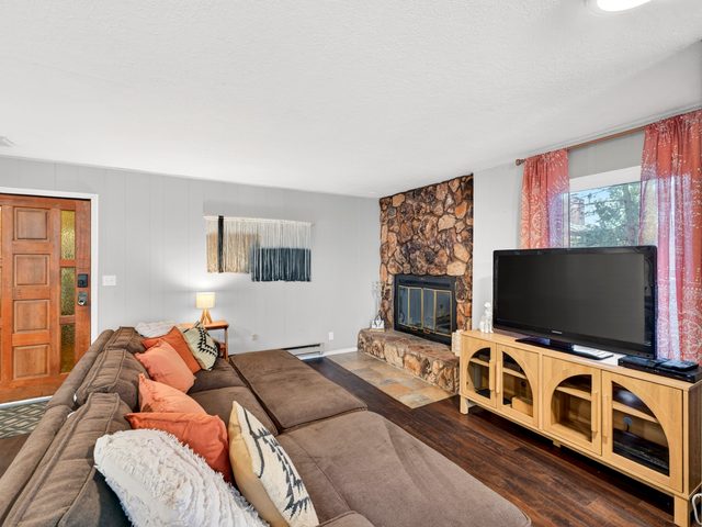 Ski Getaway: Newly Remodeled 3BR in Angel Fire