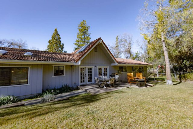 Kindred Spirits Lodge near Yosemite & Bass Lake!