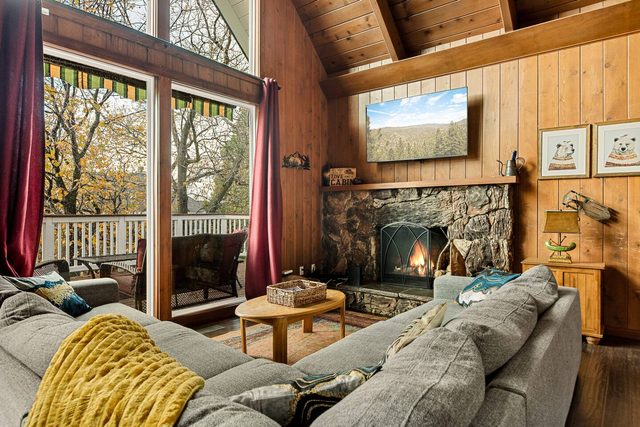 Mt Cabin, Pet Friendly + Fenced Yard