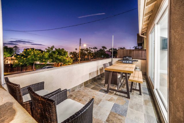 Ocean Beach House | King Beds + A/C + Walk2Beach — San Diego, CA