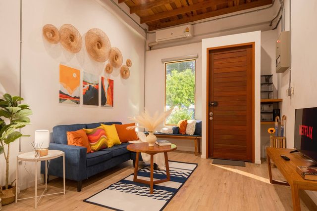 Co-Property - Old Town Canal House | 144m², Washer-Dryer, Yoga Mats — Phra Nakhon, Bangkok