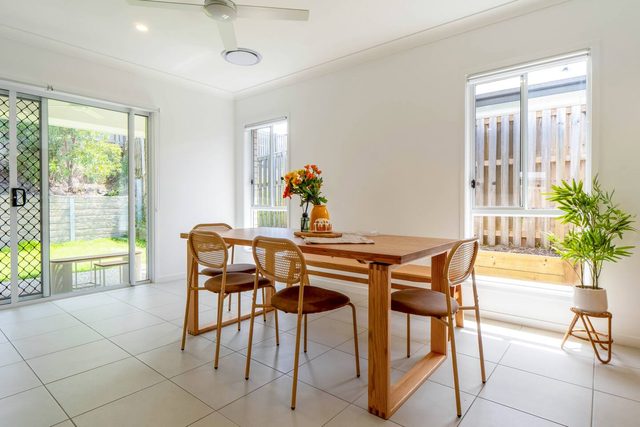 Aspen Serenity–Modern Family Home in Logan Reserve