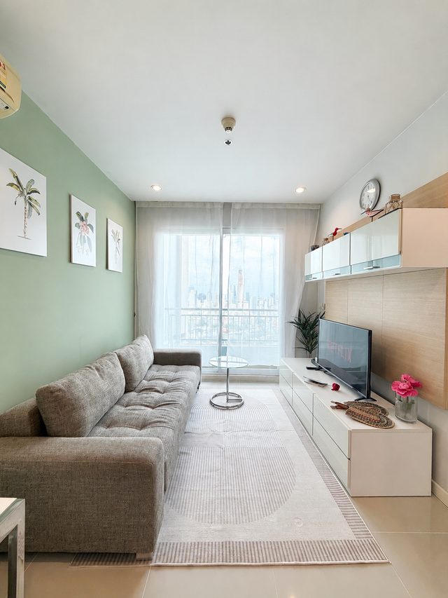 Co-Property - Circle Condominium 39th-Floor King | Free MRT Shuttle, Sauna, Pool