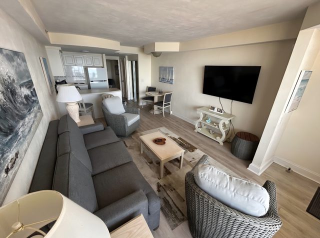 Spacious 1bdrm direct oceanfront w/private balcony — Daytona Beach, FL