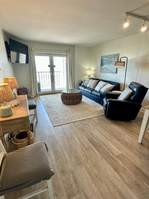 SurfSide Shores 1303, Beachfront Condo — Gulf Shores, AL