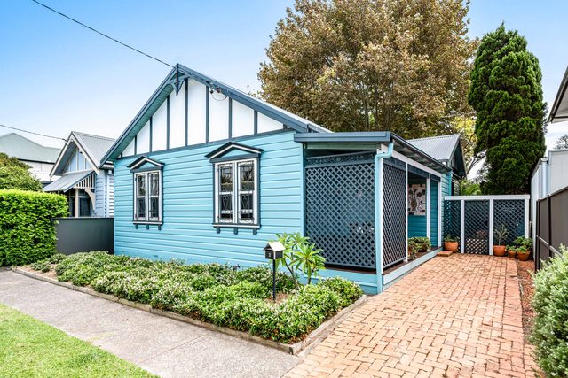 Mystique | Walk to Hamilton & West End — Hamilton, New South Wales