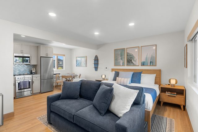 Pacific Tides 9 - Coastal Gem w/ Parking/AC/Pets