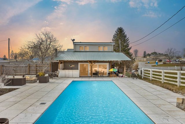 Bluegrass Bourbon Retreat/Pool/ Downtown Paris — Paris, KY