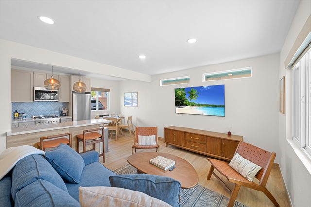Pacific Tides 4 - Quiet, Large, Modern Coastal 1BR