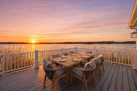 Luxury Waterfront - Hot Tub, Deck, Workspace, Waterview. Beautiful Sunsets! — Dennis Port, MA