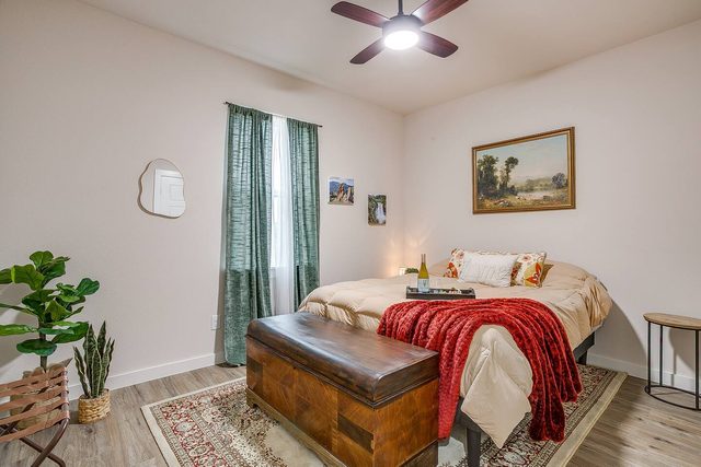 3BR Comfortable Retreat Near Lake Granbury