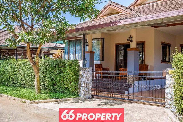 Cozy Home in Green Community. Swimming Pool Access