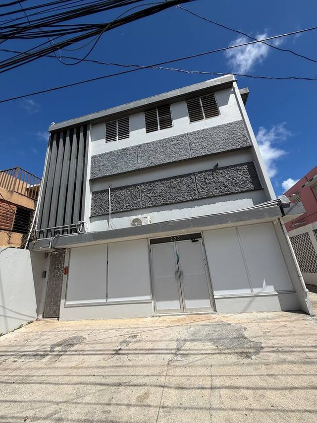 Family accomodation with parkings, Hato Rey