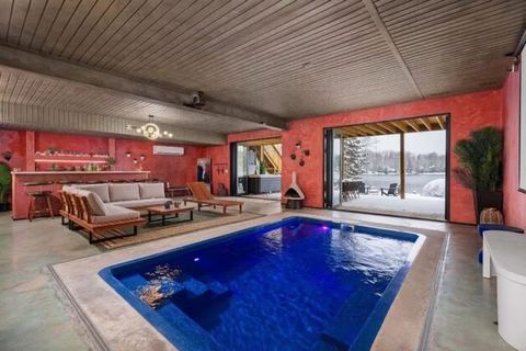 Luxury Lakefront Estate w/ Indoor Pool & Theater — Tobyhanna Township, PA