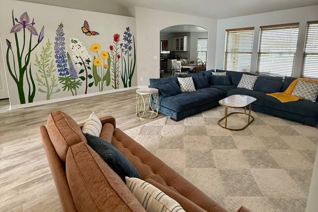 Creekside Retreat | 7 Beds | Close to Hiking