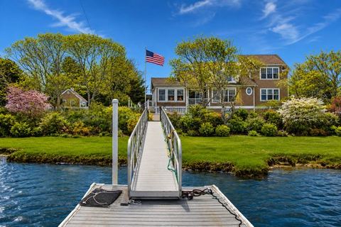 Beautiful Waterfront, Firepit & Private Dock. Amazing Waterviews! — Mashpee, MA
