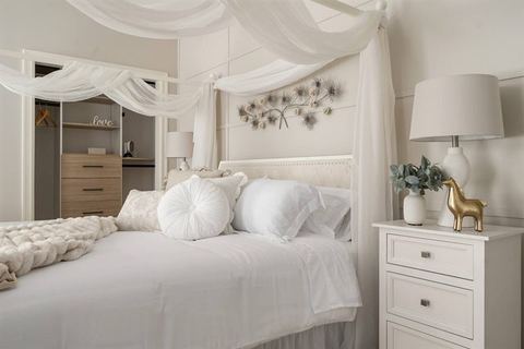 5 Suites & Speakeasy I Sleeps 16 — Rome, NY