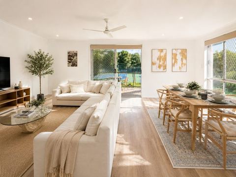 The Dennis Court - Private Tennis Court & Pool — Springwood, Queensland
