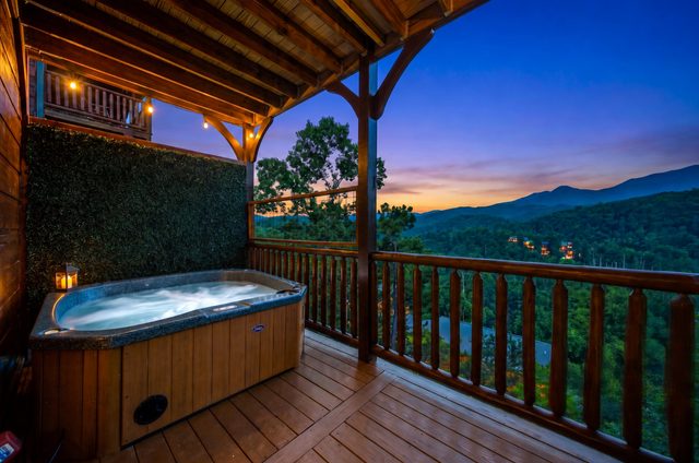 Mountain View Hot Tub | Arcade & Pool Table