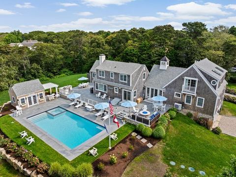 Pool, Hot Tub, Outdoor Kitchen, Walk to Beach — Chatham, MA