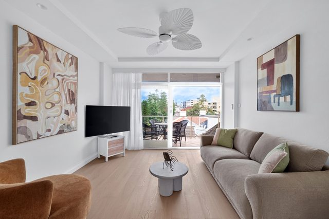 Harbourfront Escape | Water Views | Large Balcony