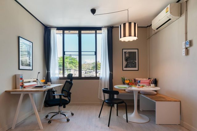 Inner Circle Whole Third Floor | Sleeps 6, Projector, Hammock Balcony