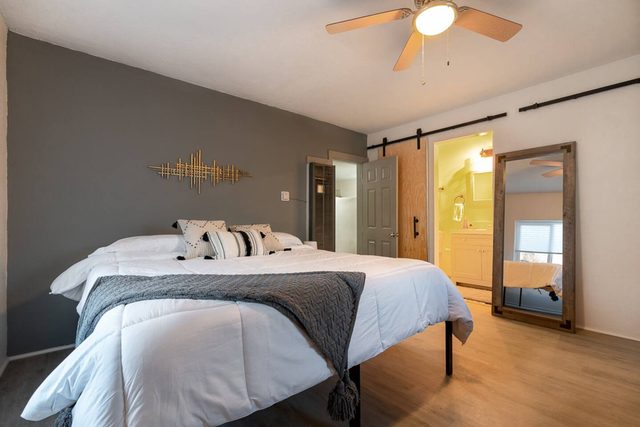 Stylishly Small House @Nob Hill/UNM Area /King Bed — Albuquerque, NM