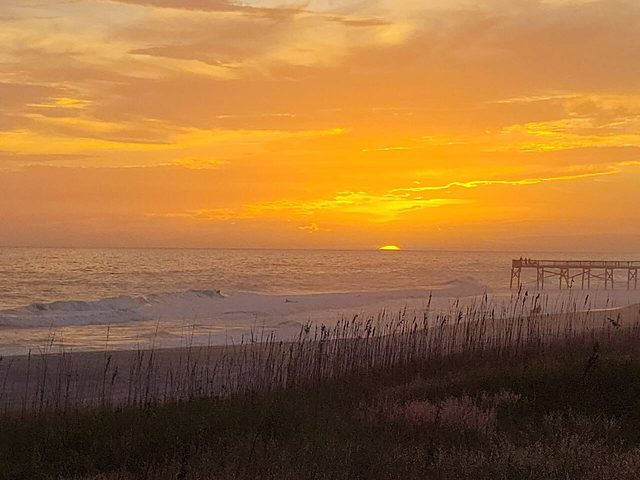 OS122 - pool, w/d on-site, steps to the beach! — Atlantic Beach, NC