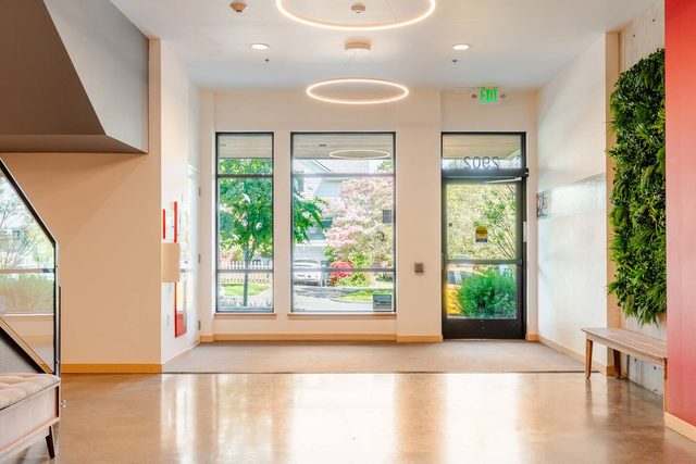 Private Oasis w/Parking | Mins to DT & Restaurants - Apartment — Seattle, WA