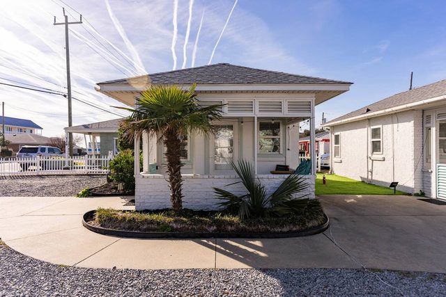 Fort Fisher Flat*Cottages@Kure*Pool*Beach*Historic — Kure Beach, NC