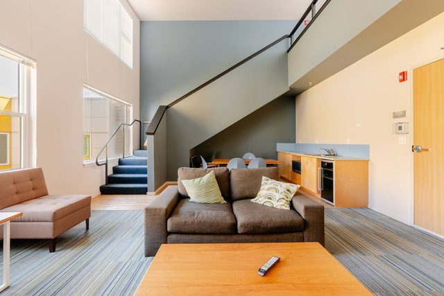 Beacon Hill Studio | Light Rail | W/D | 30-Night