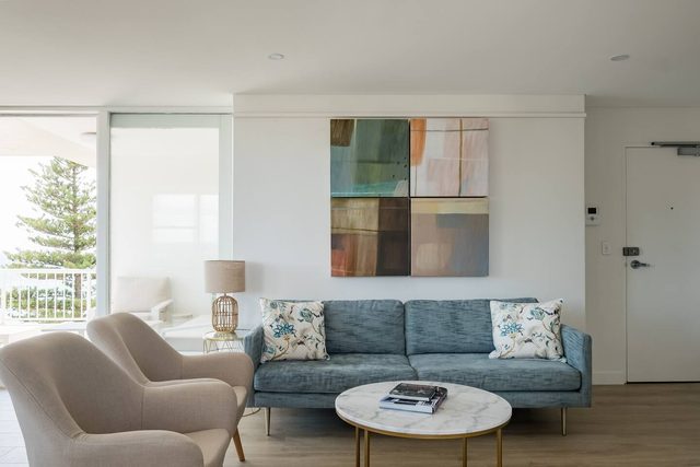 Stunning Beachfront Penthouse-Beach/District Views — Manly, New South Wales