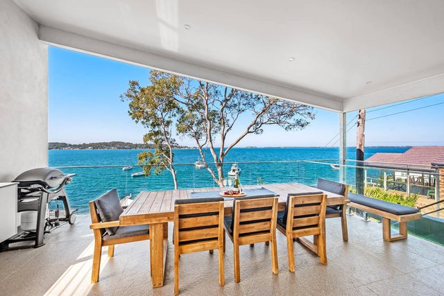 Biraban Lakefront | Pet Friendly | Pool & Jetty — Fishing Point, New South Wales