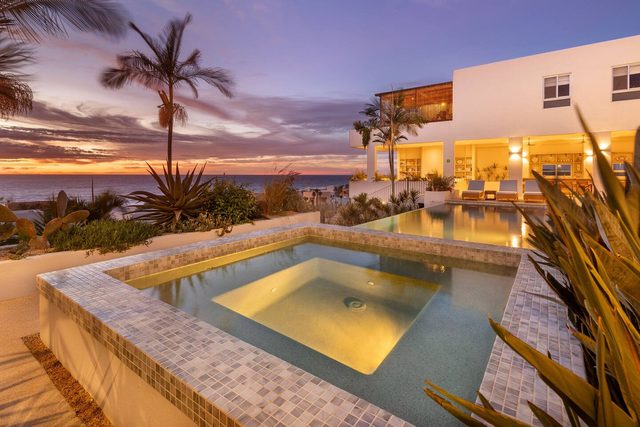 Topia Retreat - Surf Suite Sur