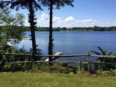 Gone Fishing! Is Pet Friendly! Now with 4 kayaks! — South Hero, VT