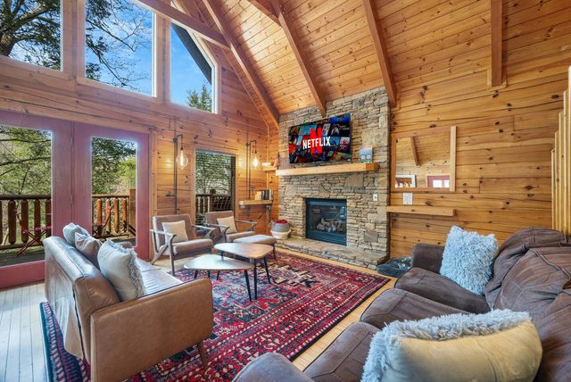 2Mi to PF Parkway! Game room, Hot Tub, Resort Pool — Pigeon Forge, TN