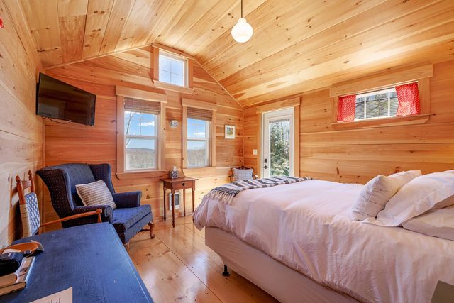 Quiet Maine Cabin 2 • Hideaway in the Trees •Sauna