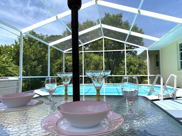 Cozy Venice Pool Home near the Beach — Venice, FL