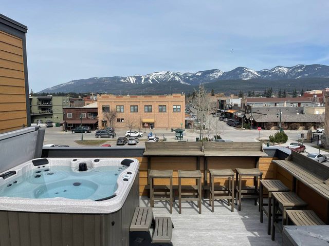 Luxury 2BR/2BA Penthouse w/Hot Tub on Central Ave — Whitefish, MT
