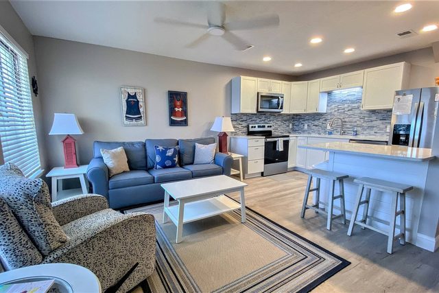 Susnwept 109-Newly Renovated Ocean Front Condo — Panama City Beach, FL