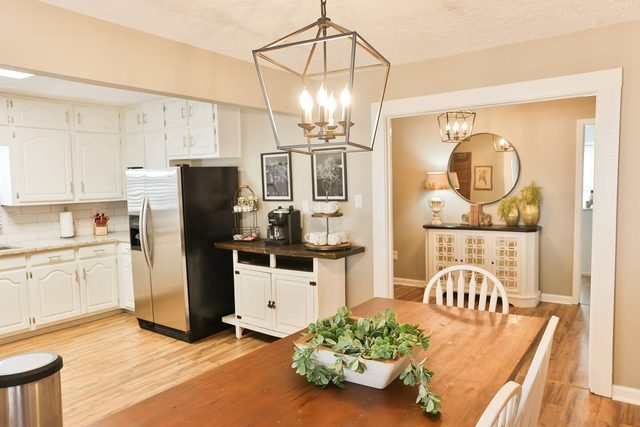Historic Downtown Oxford rancher with King Bed — Oxford, AL