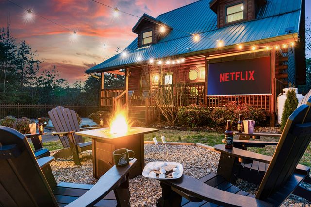 Outdoor movie theater, Fire pit, Hot tub, Location