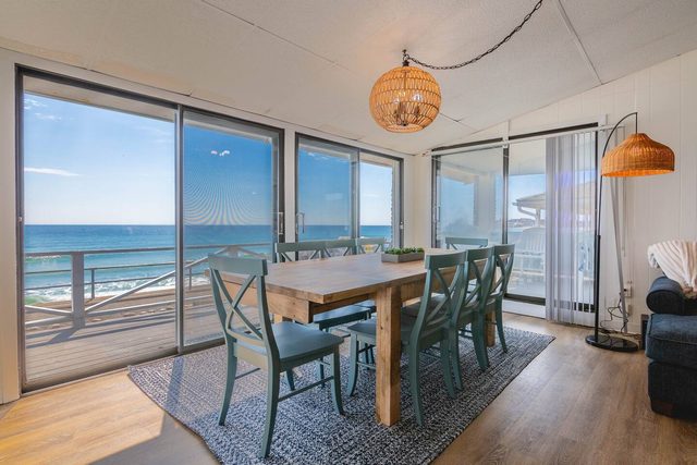 4BR Oceanfront Rockport Vacation on Long Beach!